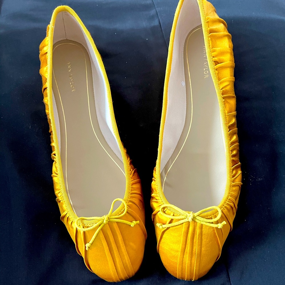 Beautiful Gold/Yellow Satin Flats